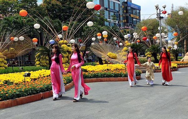 Gia đình - Chuyên gia phong thủy 'mách' hướng xuất hành, giờ xuất hành tốt năm Mậu Tuất 2018 