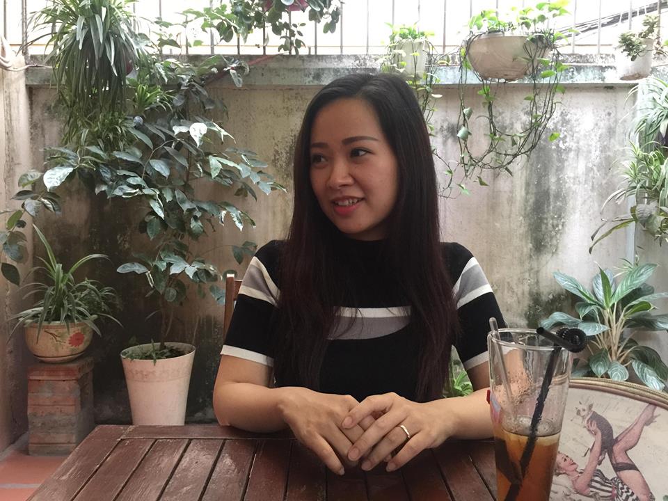 Ph&iacute;a sau những cuộc h&ocirc;n nh&acirc;n tan vỡ: C&ocirc; g&aacute;i xinh đẹp bật kh&oacute;c khi nhắc về chuyện của bố mẹ (3) (H&igrave;nh 2).