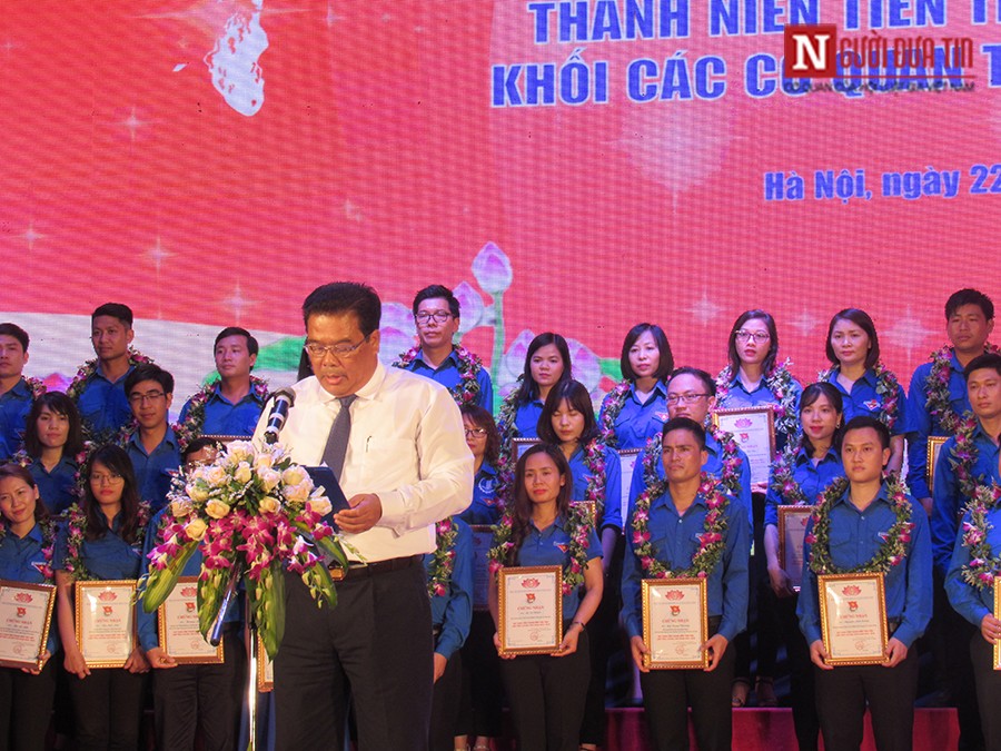 70 thanh niên vinh dự nhận danh hiệu “Thanh niên tiên tiến làm theo lời Bác” (Hình 7).