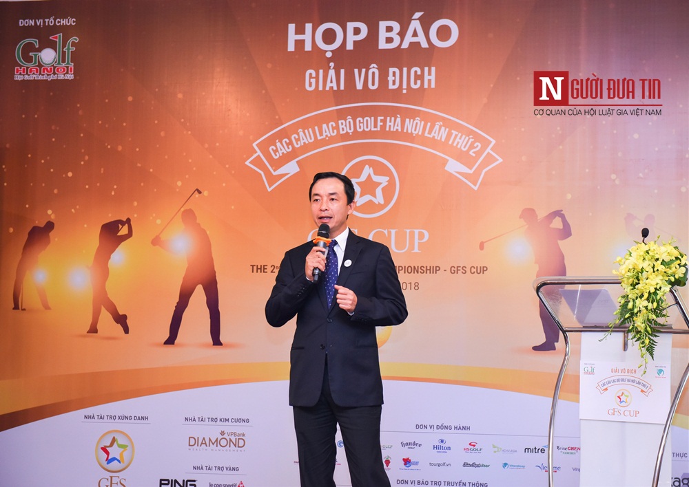 Thể thao - Cận cảnh chiếc cúp mạ vàng tại giải vô địch các CLB Golf Hà Nội (Hình 2).