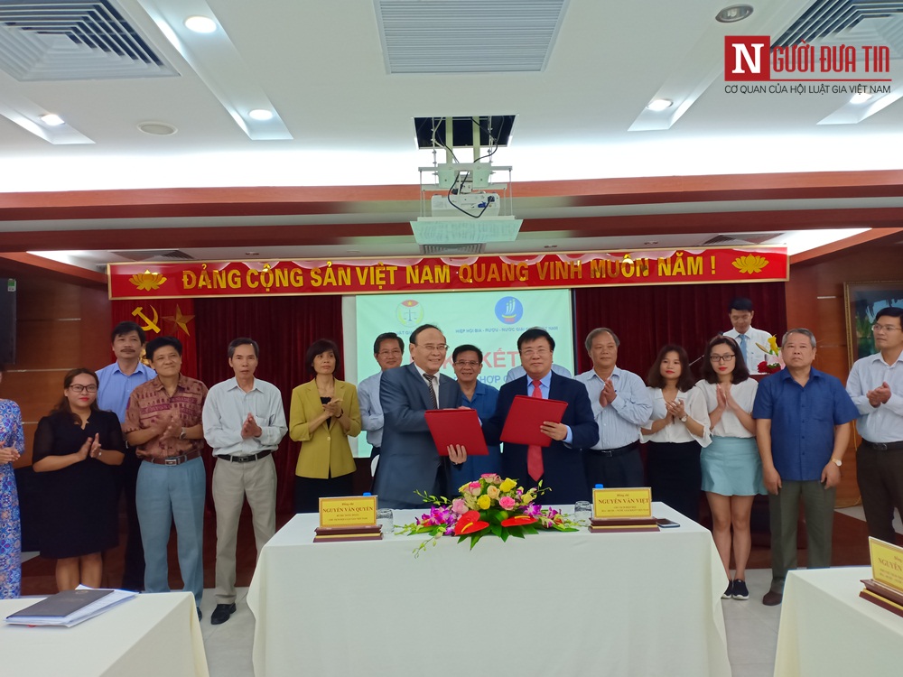 Tin nhanh - Lễ ký kết chương trình phối hợp công tác giữa Hội Luật gia Việt Nam và VBA (Hình 2).