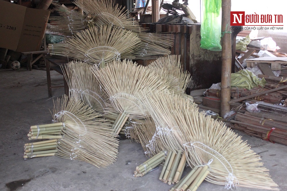 Dân sinh - Tiết lộ bất ngờ từ người nắm giữ kỷ lục về chiếc quạt gỗ lớn nhất Việt Nam (Hình 7).