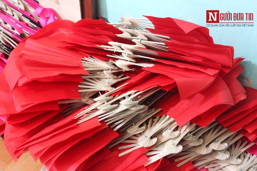 Dân sinh - Tiết lộ bất ngờ từ người nắm giữ kỷ lục về chiếc quạt gỗ lớn nhất Việt Nam (Hình 3).