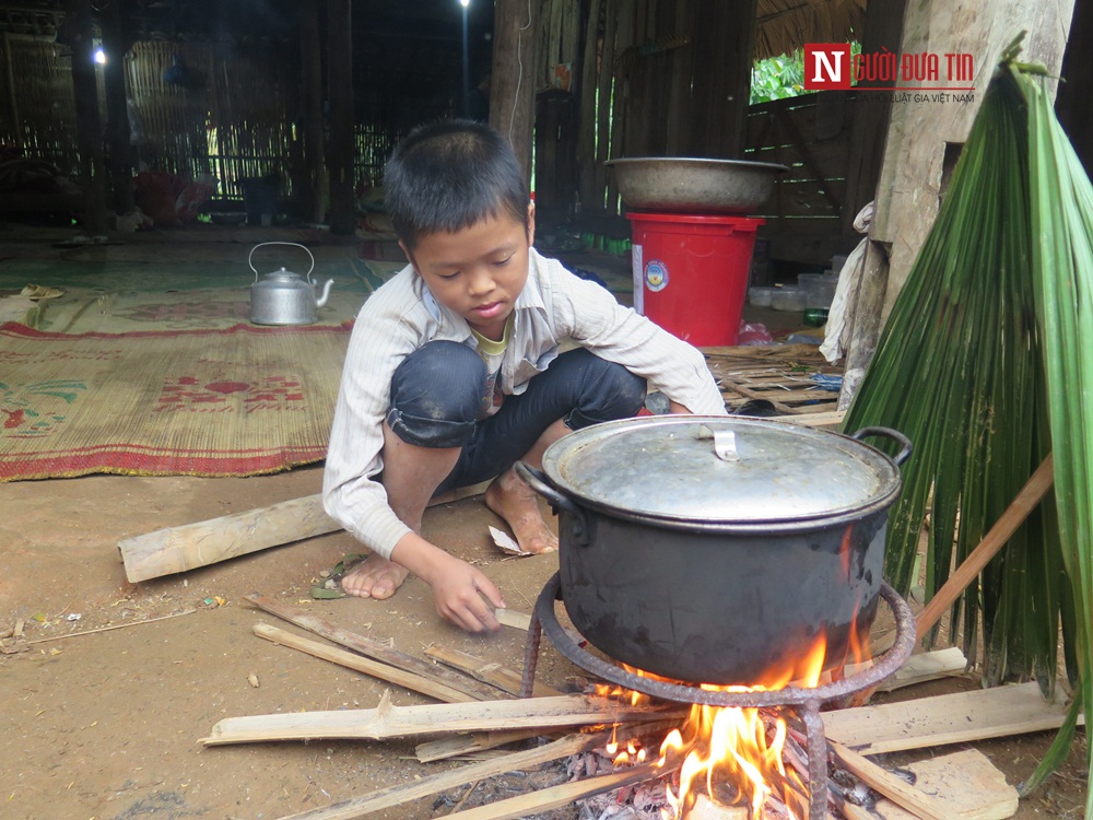 Tin nhanh - Hà Giang: Sau cơn lũ, con thơ ngơ ngác chờ cha về (Hình 2).