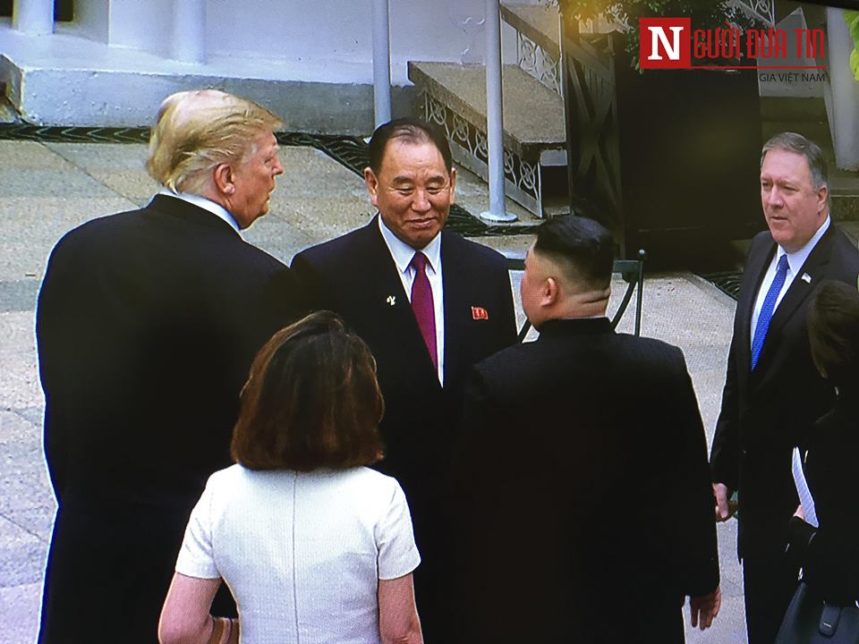 Chính trị - Nội dung trao đổi ban đầu giữa TT Trump và Chủ tịch Kim Jong-un trước khi vào hội đàm chính thức (Hình 2).