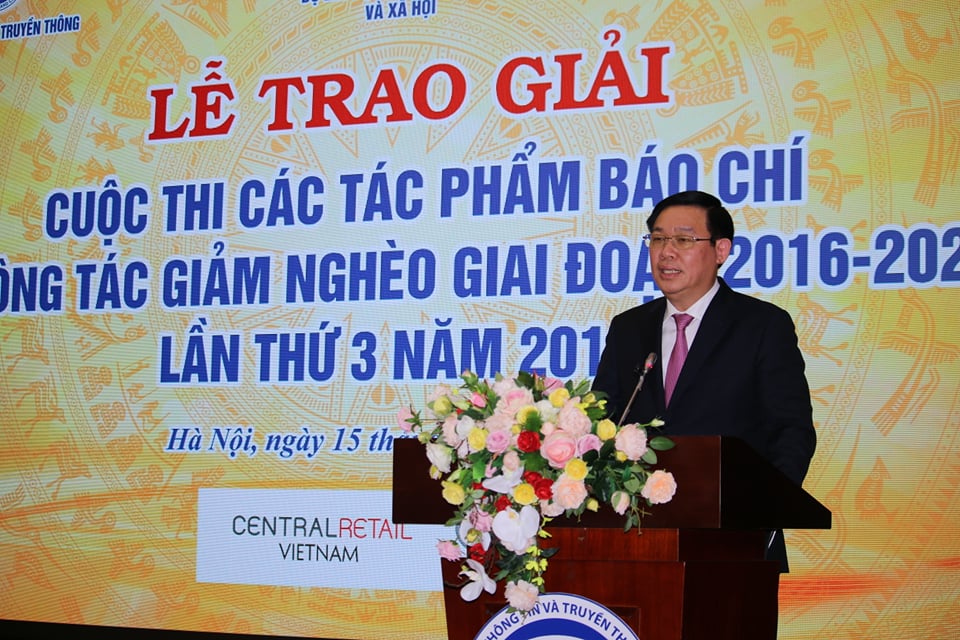 Chính sách - Phó Thủ tướng Vương Đình Huệ: “Người nghèo cũng có ý thức chia sẻ với những người nghèo hơn”