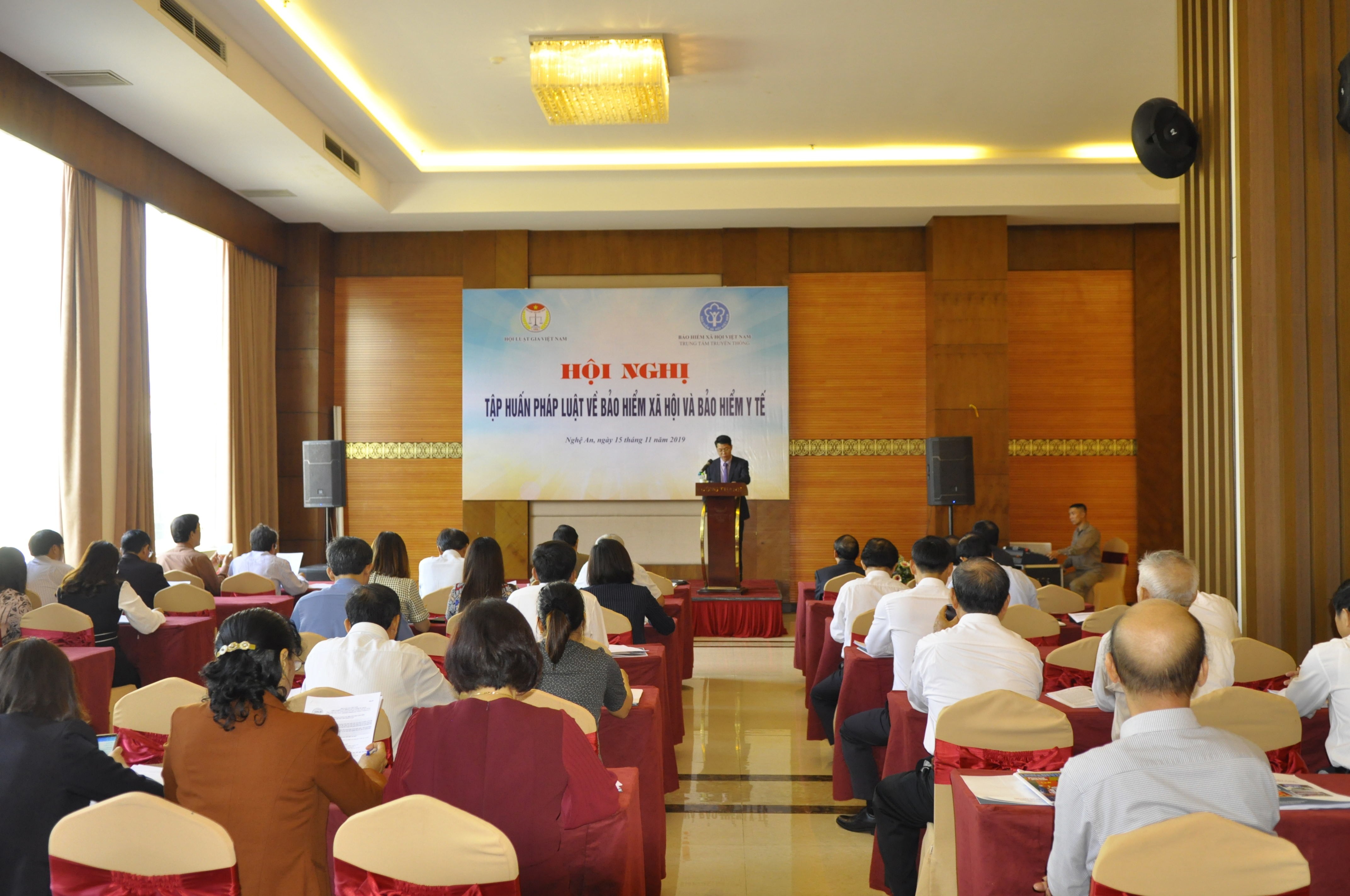 Chính sách - Hội Luật gia Việt Nam tổ chức tập huấn: Pháp luật về bảo hiểm xã hội và bảo hiểm y tế