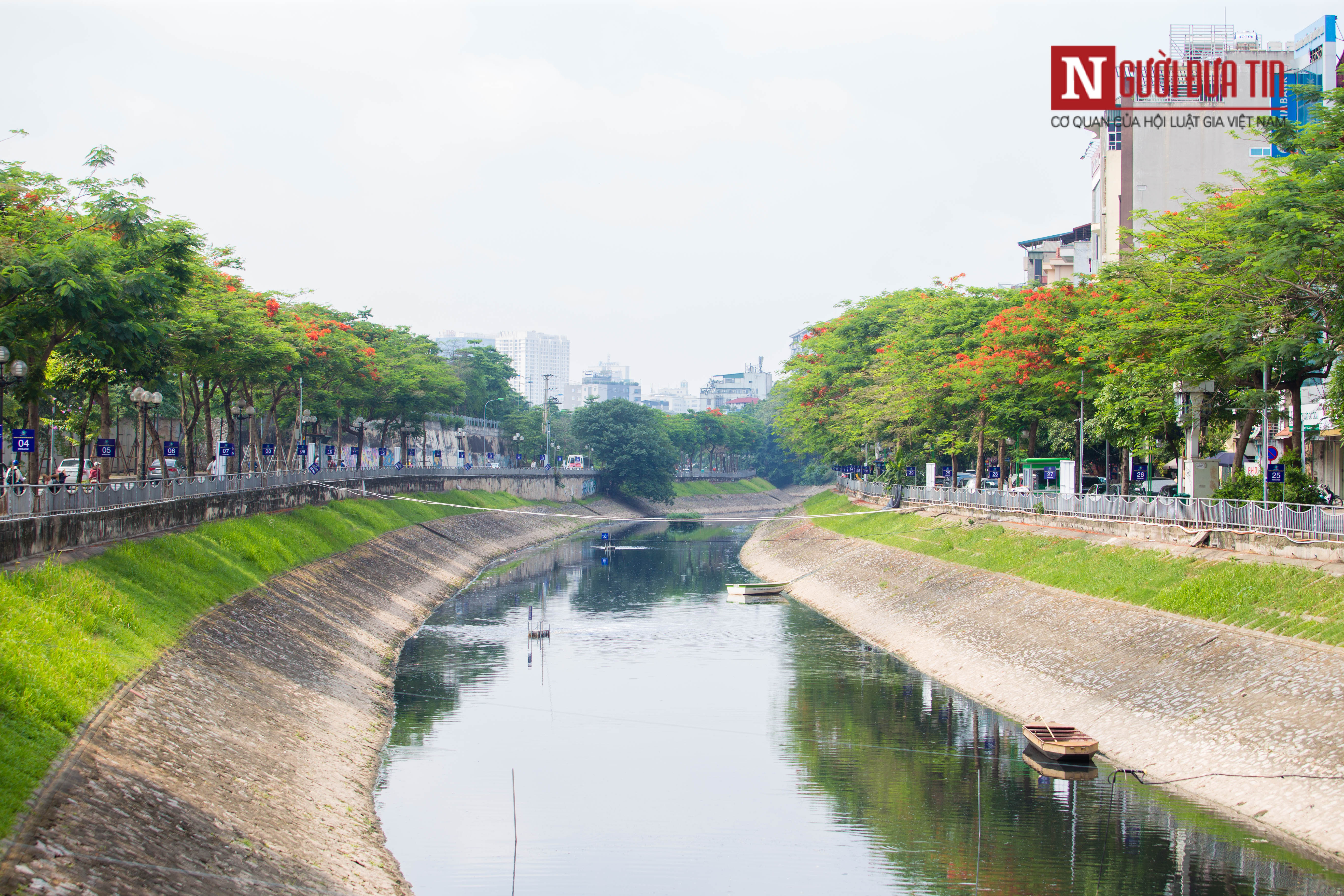 Tin nhanh - Bơm nước sông Hồng “cứu” sông Tô Lịch: “Có tiền bơm rửa thì cũng chuyển ô nhiễm sang cho nơi khác”