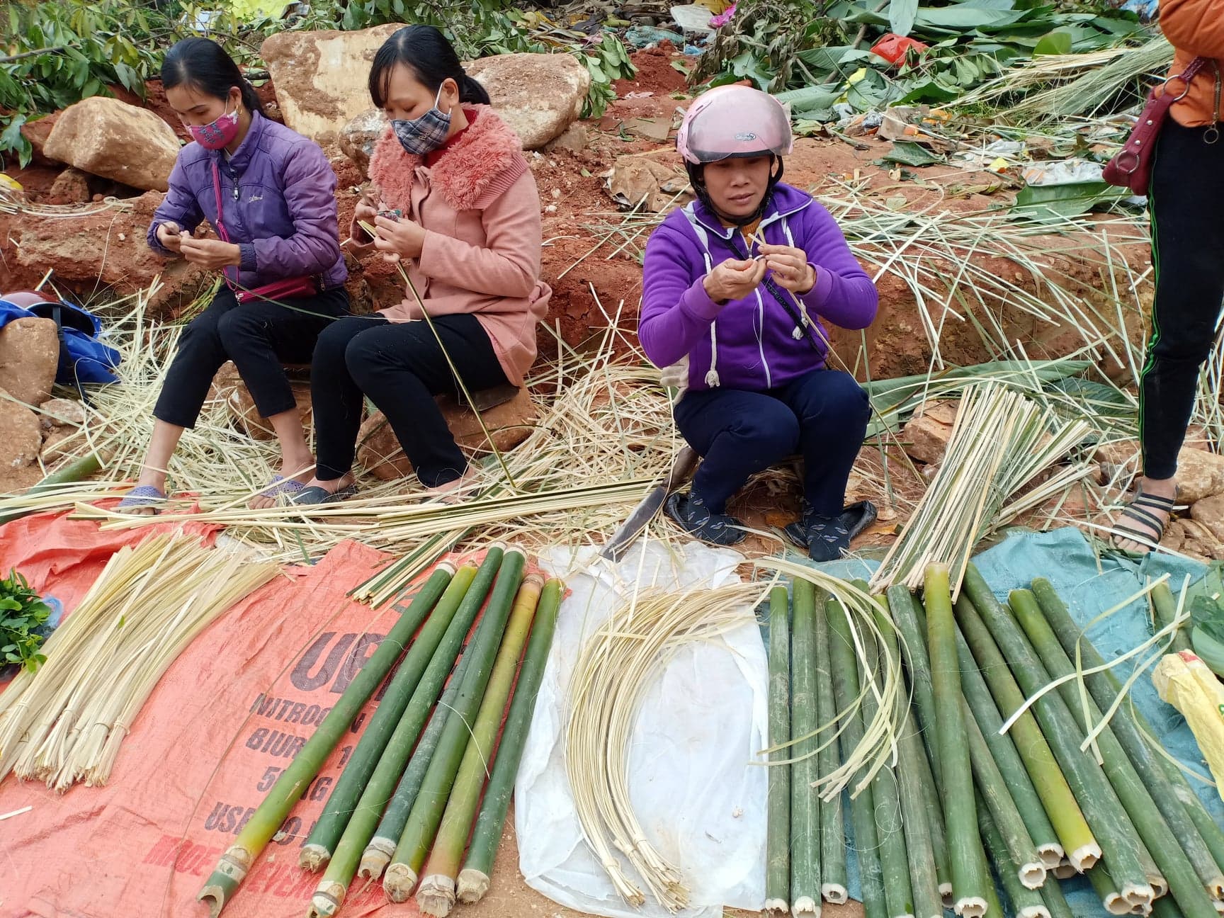 Tin nhanh - Độc đáo không khí chợ xuân ở “vùng đất Ngọc”  (Hình 2).