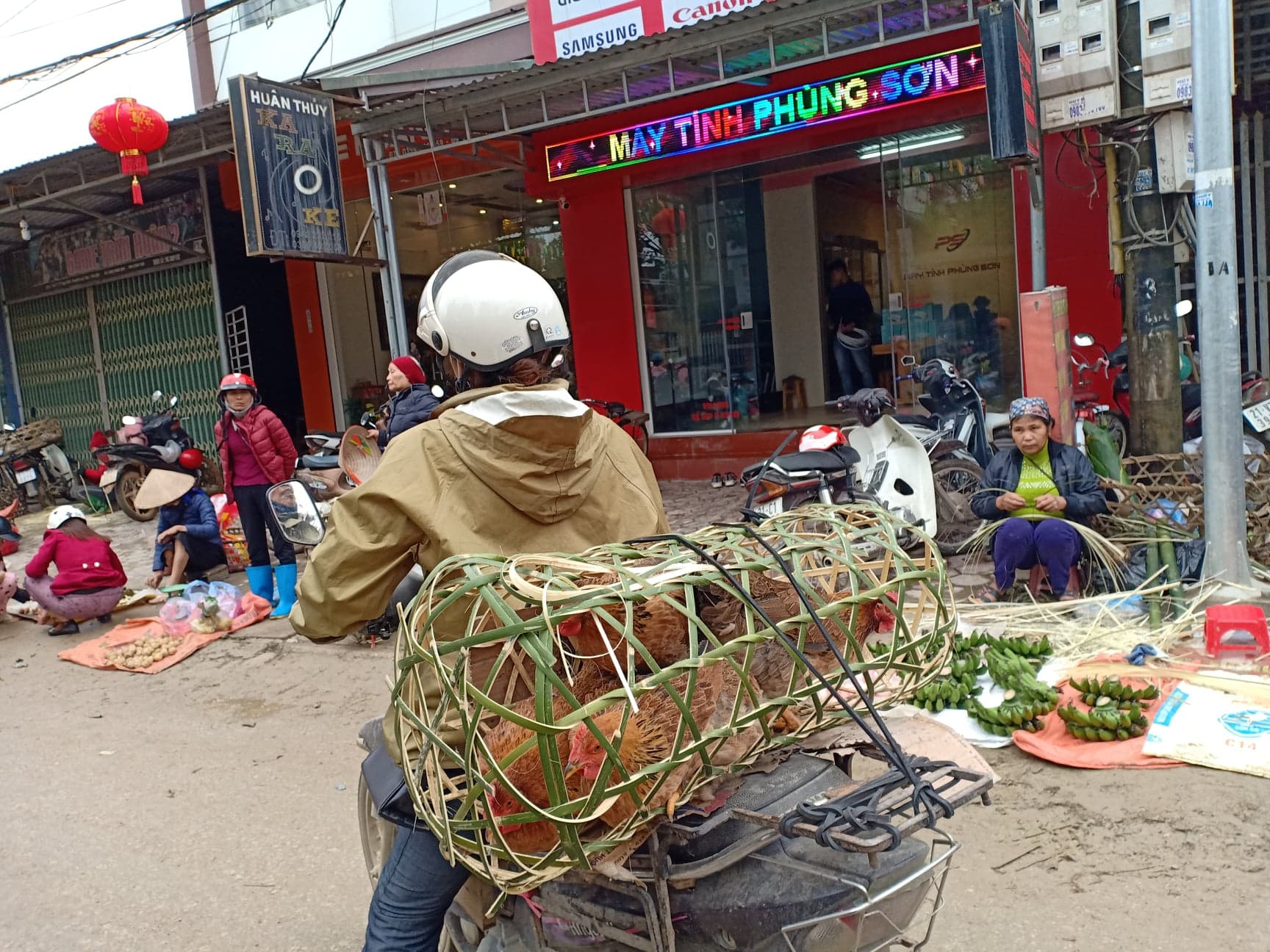 Tin nhanh - Độc đáo không khí chợ xuân ở “vùng đất Ngọc”  (Hình 10).