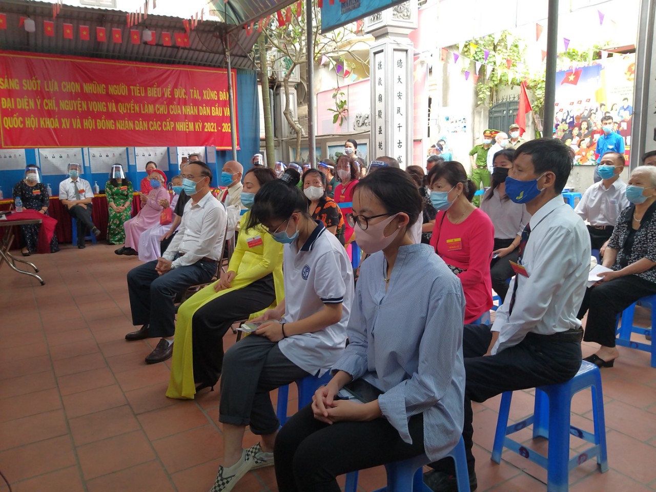 Sự kiện - Lãnh đạo Trung ương Hội Luật gia Việt Nam đi bầu cử lựa chọn đại biểu Quốc hội và HĐND các cấp