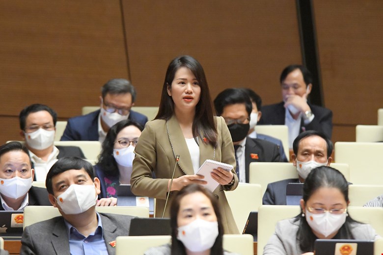 Tiêu điểm - 'Có công ăn việc làm thì người dân sẽ yên tâm ở lại quê hương”