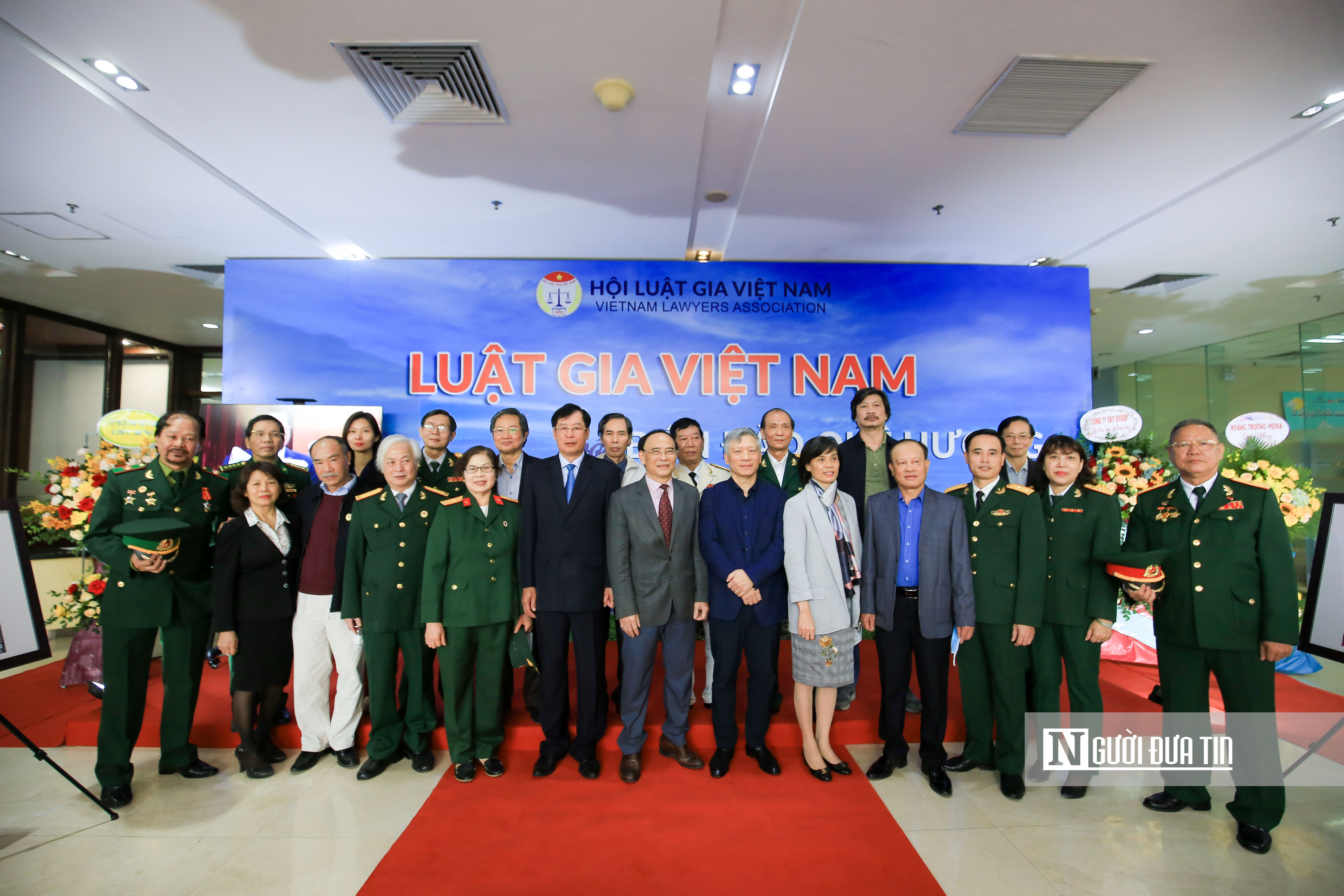 Tiêu điểm - Trưng bày ảnh “Luật gia Việt Nam với Biển, Đảo quê hương”: Lý trí và trái tim của Luật gia Việt Nam (Hình 11).