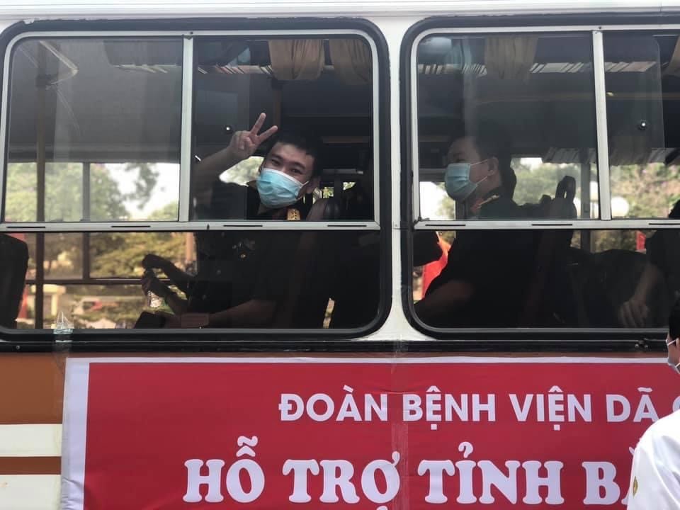 Bình tĩnh sống - Nỗi niềm của bác sĩ quân y hai lần vào tâm dịch (Hình 2).