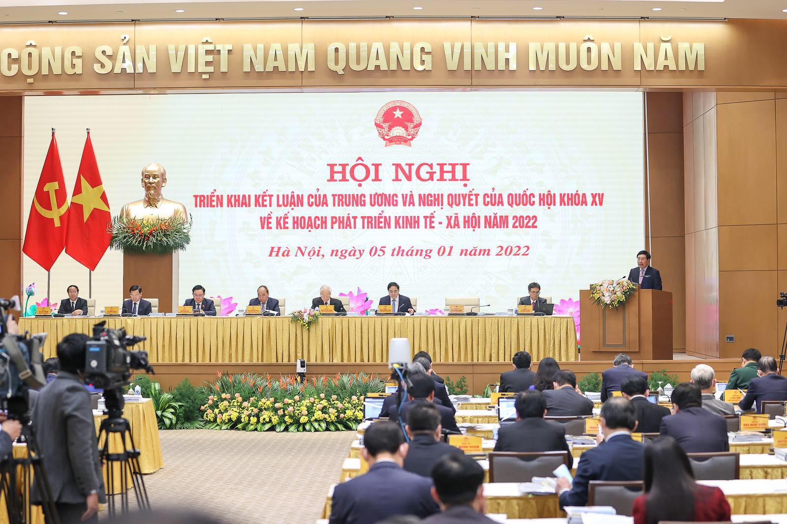 Tiêu điểm - 6 quan điểm trọng tâm và 12 nhiệm vụ, giải pháp chủ yếu năm 2022