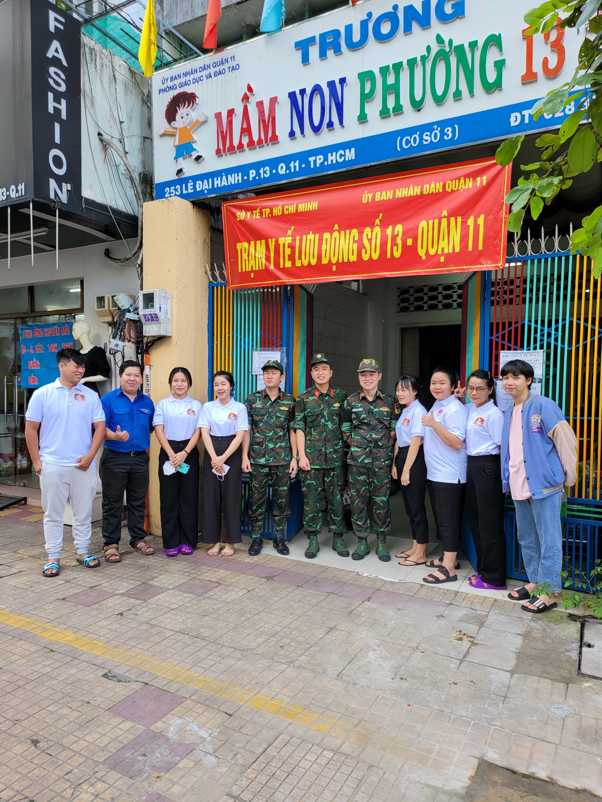 Bình tĩnh sống - “Sẵn sàng ăn Tết tại Tp.HCM và cùng thành phố chống dịch” (Hình 4).