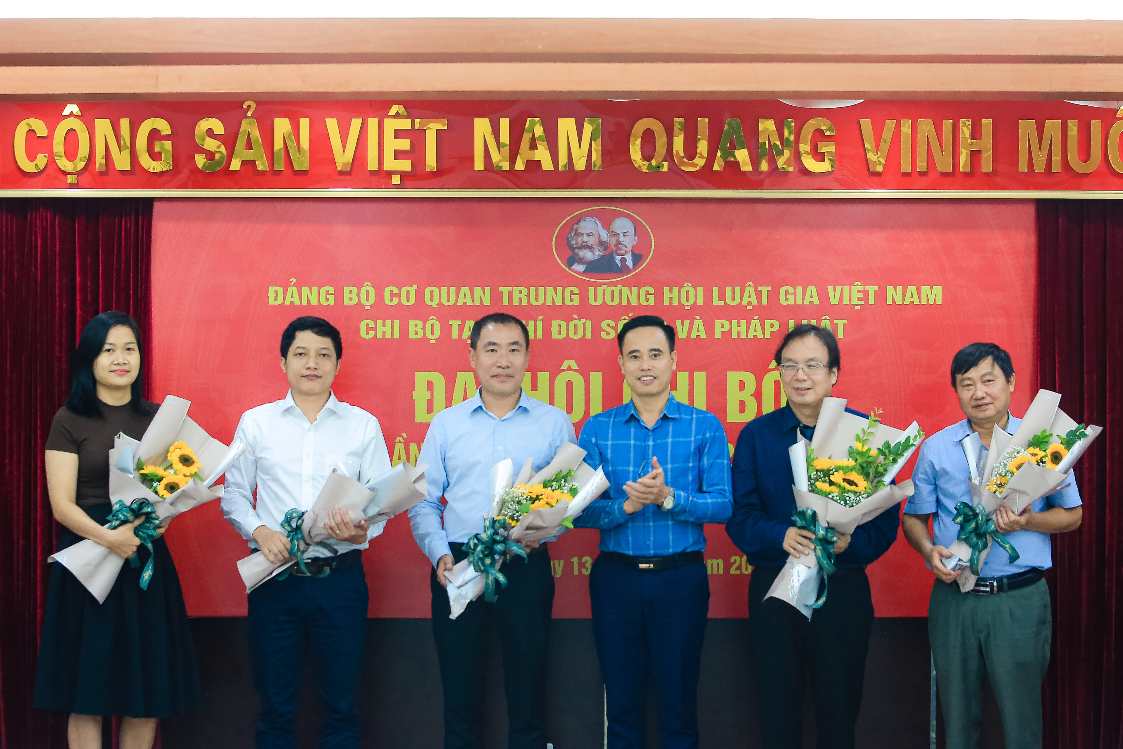 Tiêu điểm - Đại hội Chi bộ Tạp chí Đời sống và Pháp luật lần thứ IX: Kế thừa, ổn định, đổi mới, sáng tạo và phát triển (Hình 8).