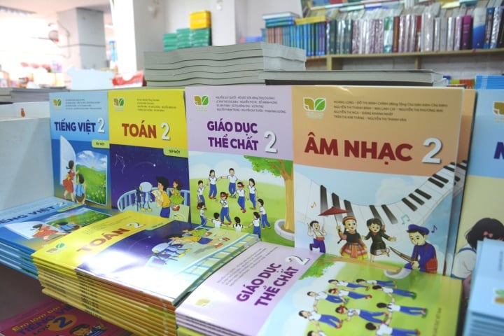 Giáo dục - ĐBQH Lê Thanh Vân: Bộ GD&ĐT biên soạn riêng một bộ SGK là không cần thiết