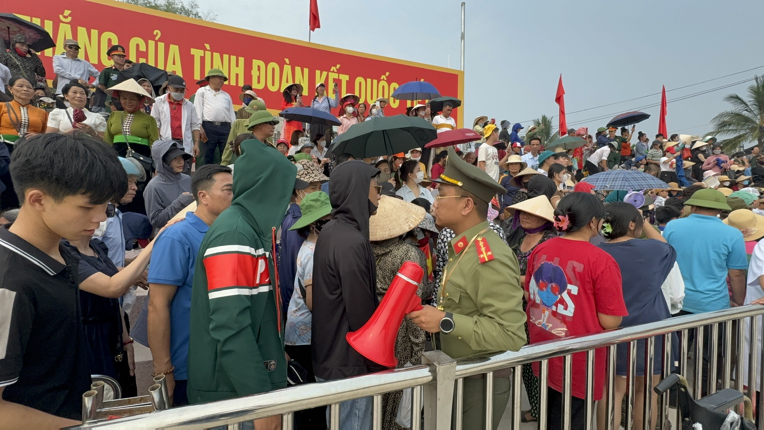 An ninh - Hình sự - Góp sức vào thành công chuỗi hoạt động kỷ niệm 70 năm Chiến thắng Điện Biên Phủ