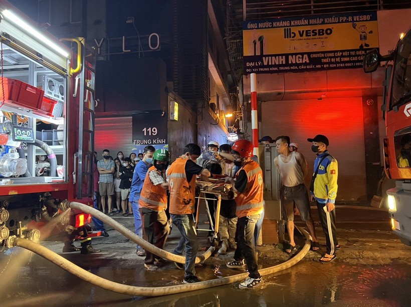 Đối thoại - Đề nghị dành mọi ưu tiên cứu chữa nạn nhân vụ cháy ở Hà Nội (Hình 2).