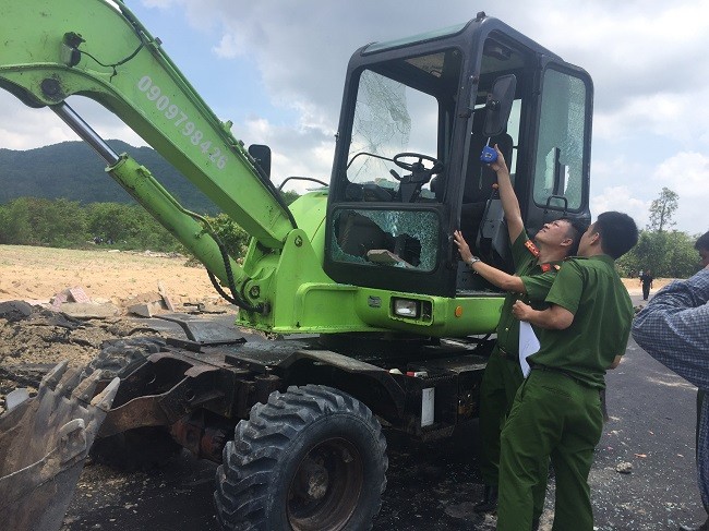 Hồ sơ điều tra - Hé lộ tin nhắn Nguyễn Thái Luyện chỉ đạo nhân viên gây rối, đập phá xe đoàn cưỡng chế: Nước cờ sai dẫn đến ngày tàn của Alibaba (Hình 2).