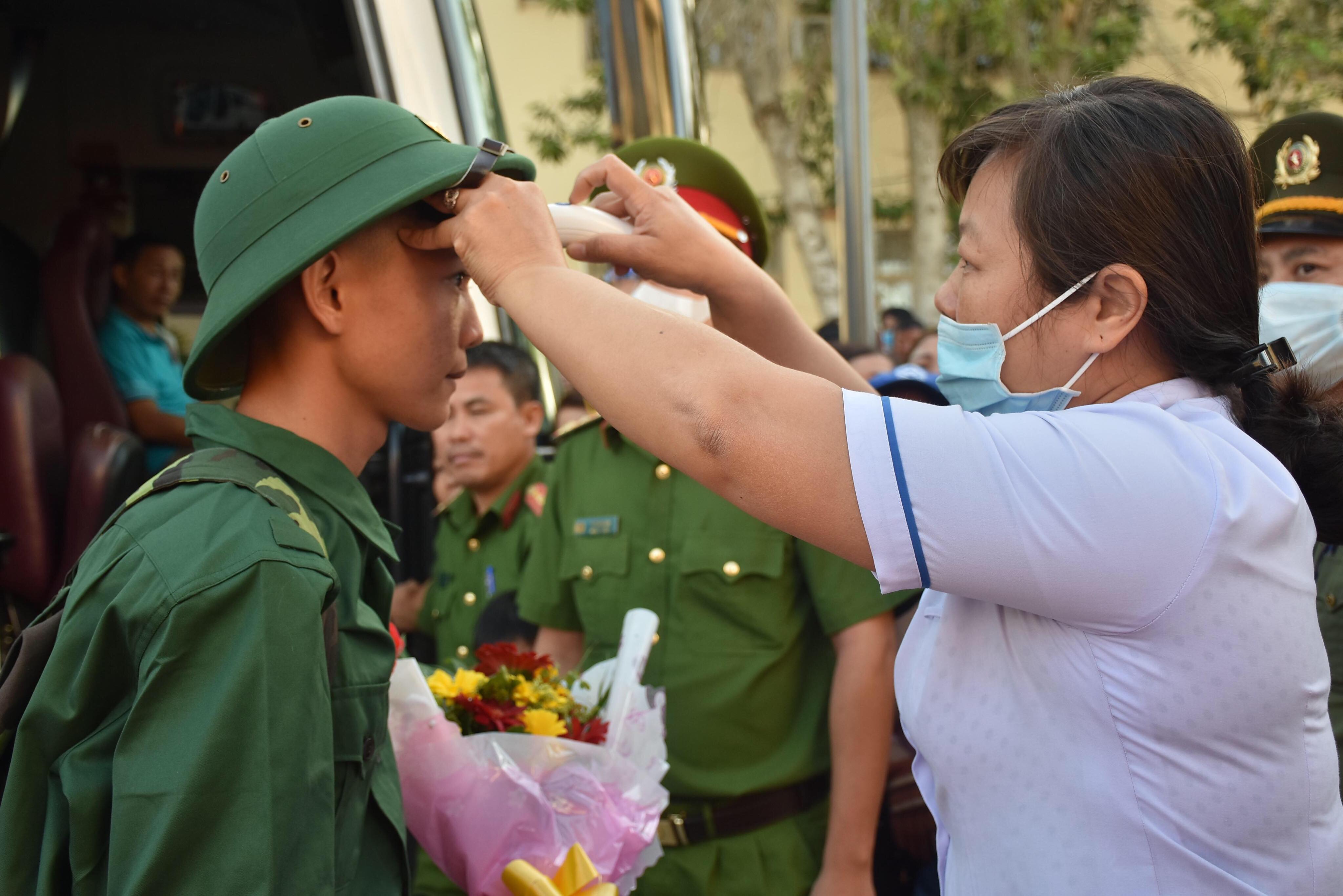 Tin nhanh - Hàng nghìn tân binh hứng khởi lên đường nhập ngũ năm 2020 (Hình 4).