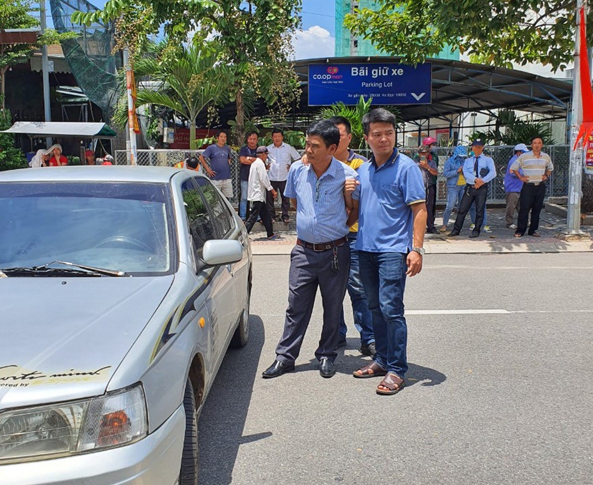 An ninh - Hình sự - Bà Rịa – Vũng Tàu: Bắt quả tang một phóng viên 'tống tiền' doanh nghiệp (Hình 2).