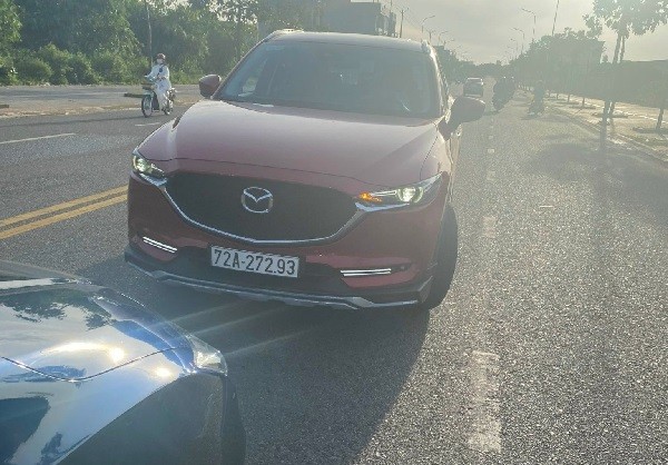 An ninh - Hình sự - Kết đắng cho tài xế lái Mazda chạy sai làn đường còn “hổ báo”