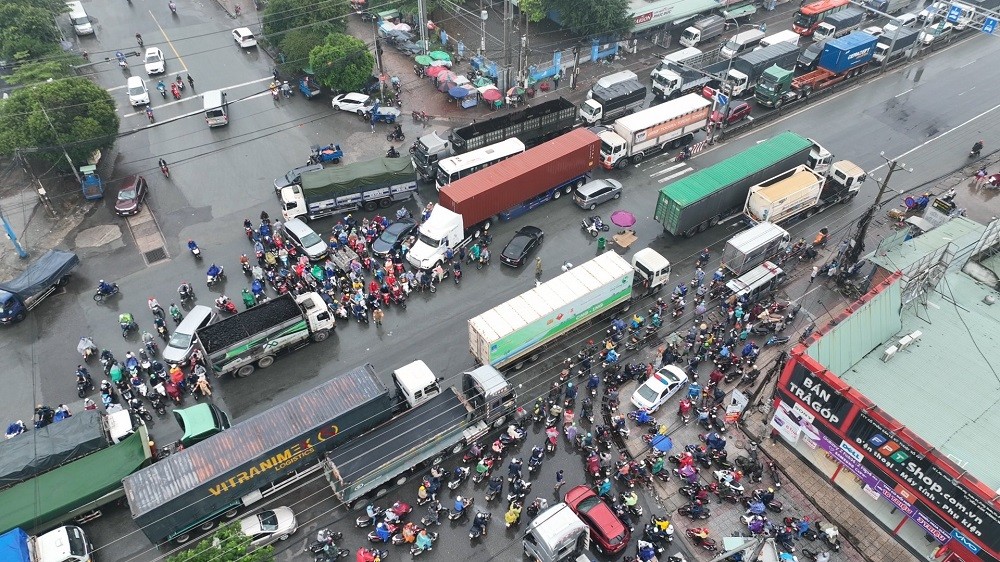 Hồ sơ điều tra - BR-VT: Điều tra vụ va chạm giữa xe đầu kéo và xe máy khiến 1 người tử vong (Hình 2).