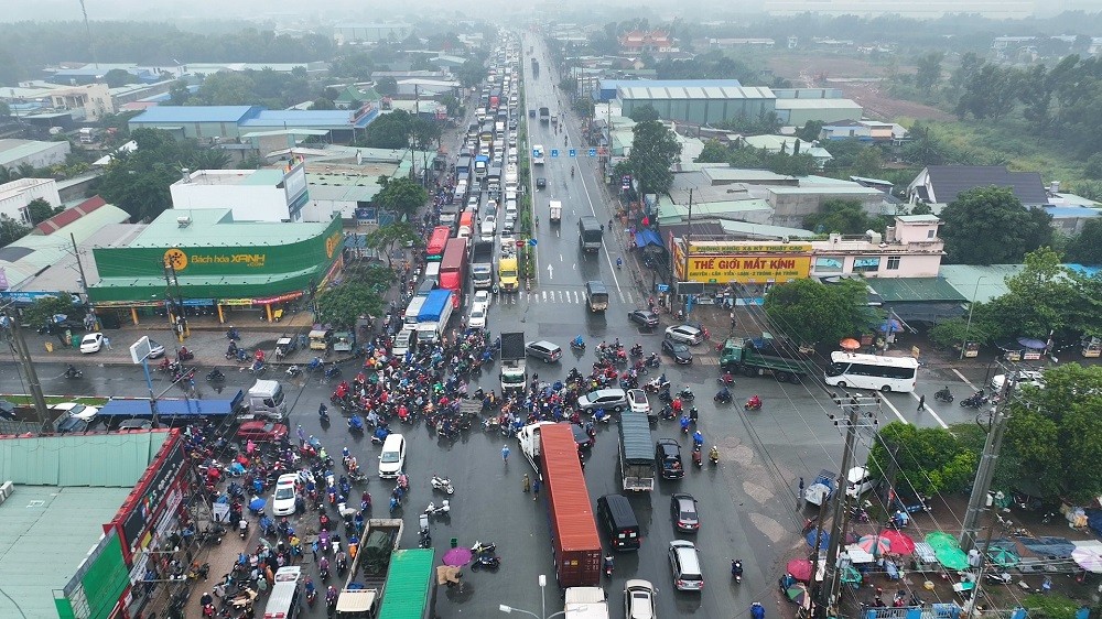 Hồ sơ điều tra - BR-VT: Điều tra vụ va chạm giữa xe đầu kéo và xe máy khiến 1 người tử vong (Hình 3).