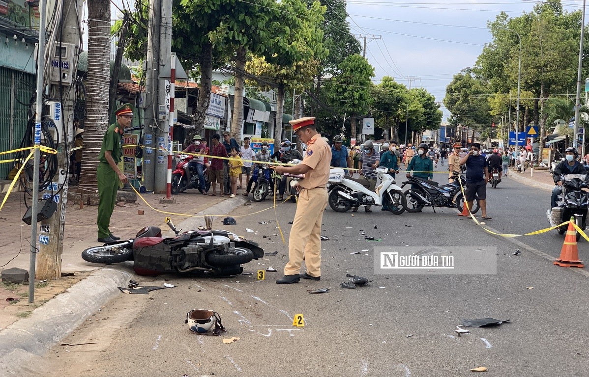 Hồ sơ điều tra - Bà Rịa -Vũng Tàu: Bị ô tô tông, hai cha con tử vong thương tâm (Hình 2).