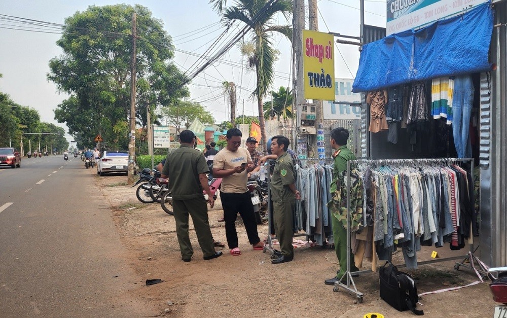 An ninh - Hình sự - Bà Rịa- Vũng Tàu: Bắt kẻ khống chế chủ tiệm bán quần áo, cướp tài sản