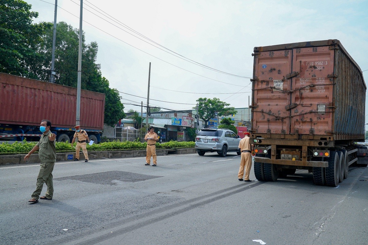 Hồ sơ điều tra - Điều tra vụ va chạm giữa xe container và xe máy khiến người đàn ông tử vong (Hình 2).