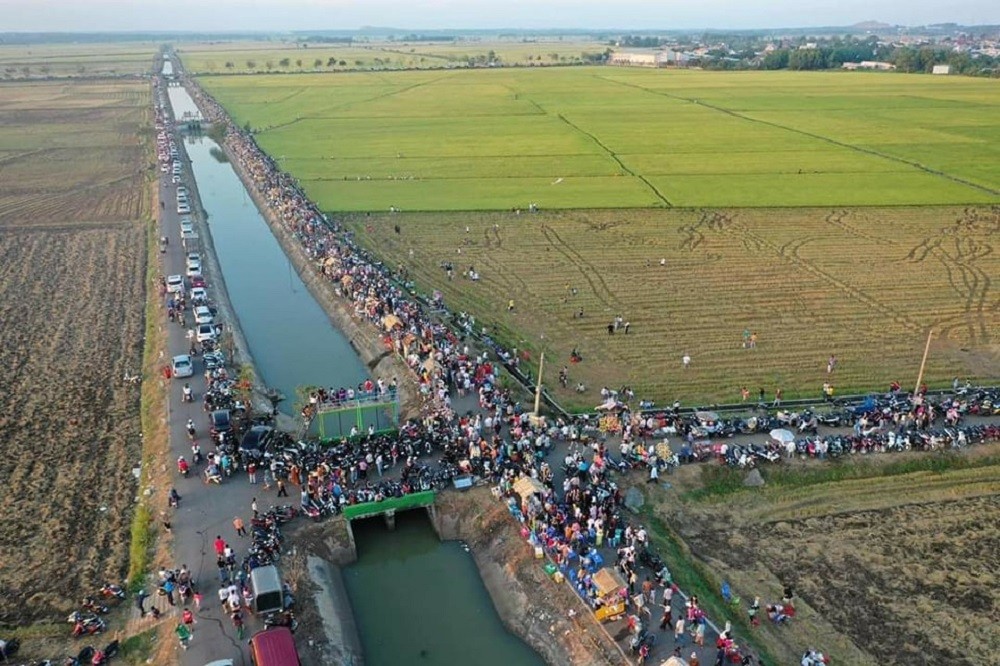 Dân sinh - Độc đáo ẩm thực quê giữa cánh đồng lúa, thu hút nghìn khách mỗi ngày