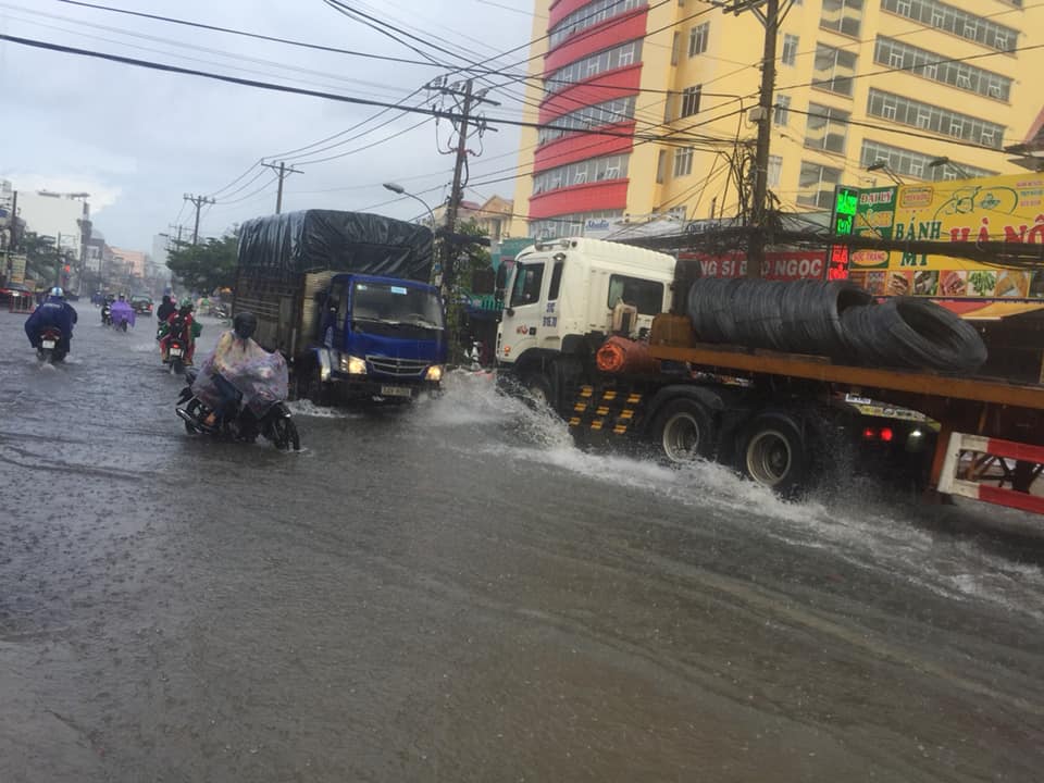 Tin nhanh - Xuất hiện mưa đá tại TP.HCM và một số tỉnh thành phía Nam (Hình 5).