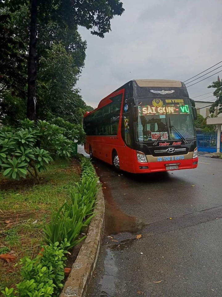 An ninh - Hình sự - Hi hữu: Phu xe 18 tuổi ngày đầu đi làm  đã 'biến mất' cùng chiếc xe giường nằm 45 chỗ 'siêu to khổng lồ' (Hình 3).