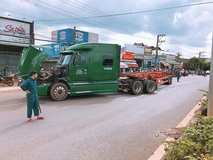 Tin nhanh - Tiết lộ sốc về nguyên nhân khiến những thùng container 'bay', gây tai nạn cho người đi đường (Hình 4).