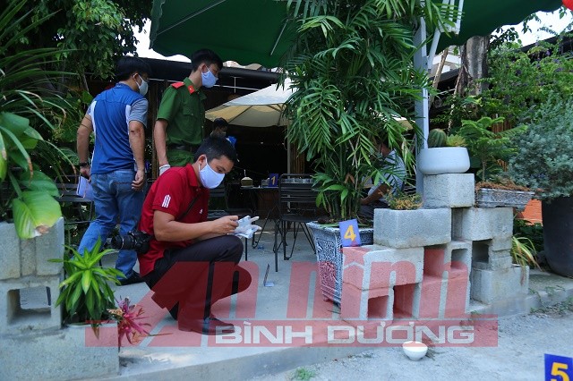 An ninh - Hình sự - Hình ảnh, manh mối ban đầu về đối tượng nổ súng bắn người trong quán cà phê ở Bình Dương (Hình 2).