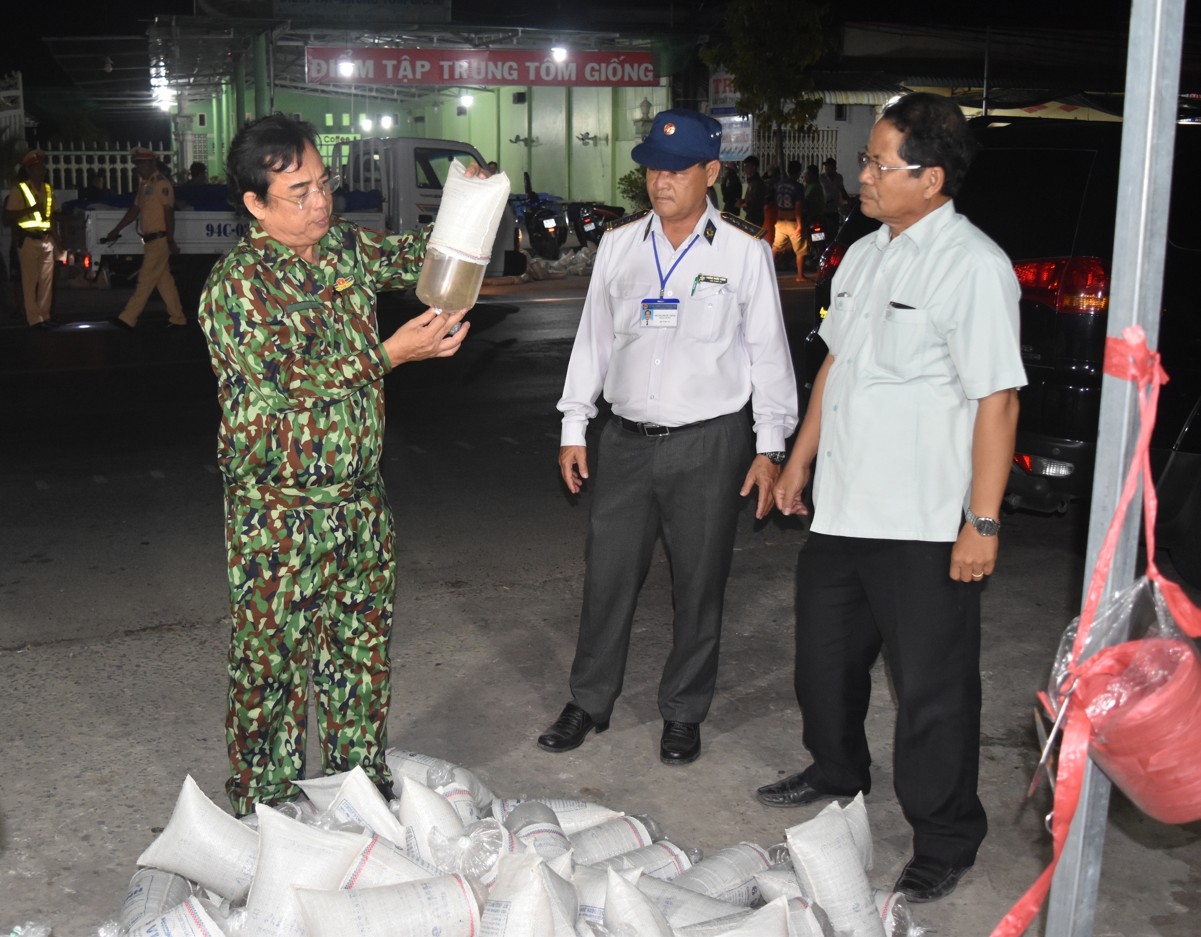 Chủ tịch tỉnh Bạc Liêu kiểm tra, phát hiện hơn 1,2 triệu con tôm giống 'lậu'