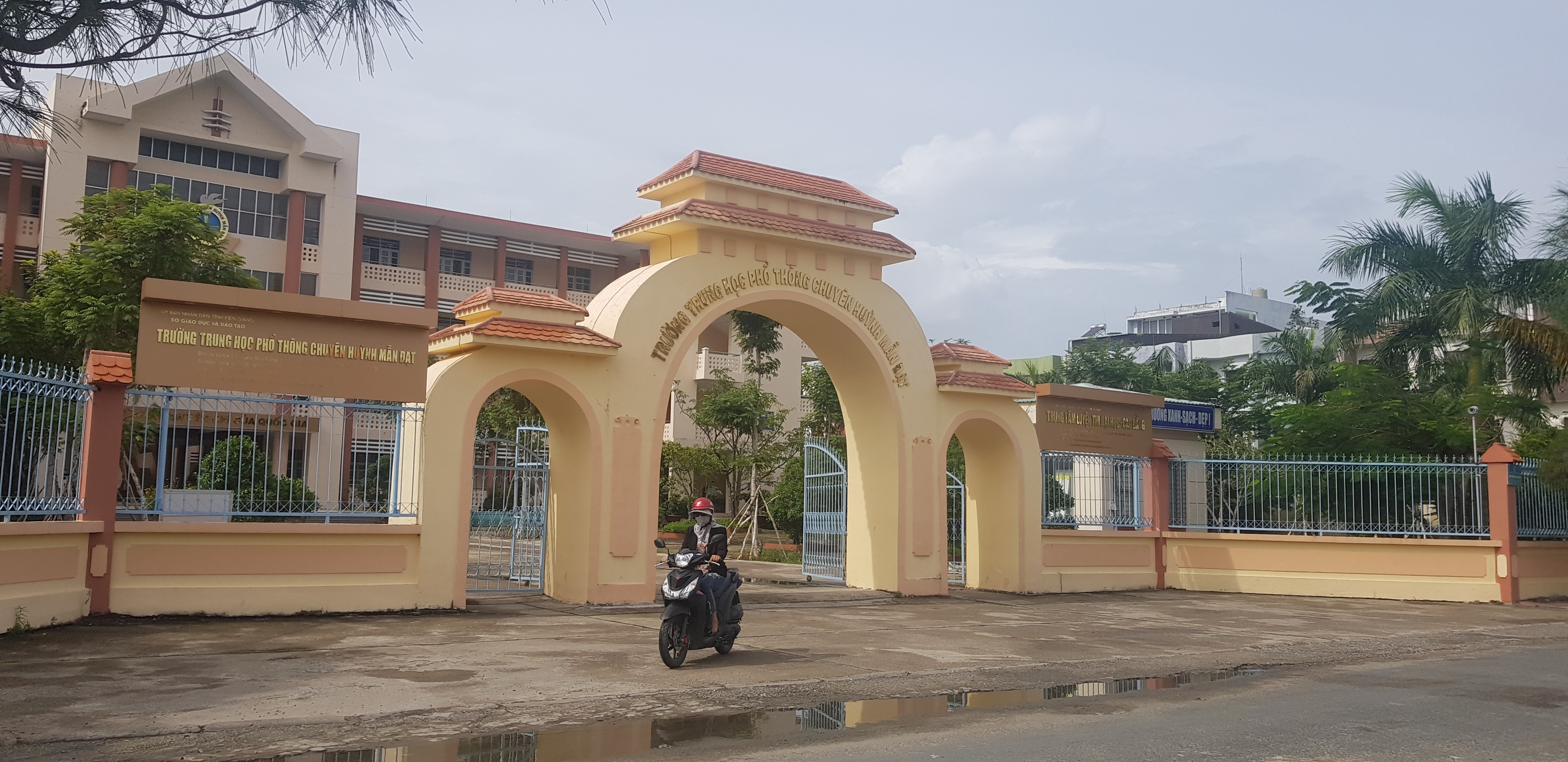 Tin nhanh - Thanh tra lại vụ sai phạm tiền tỷ tại trường THPT chuyên ở Kiên Giang