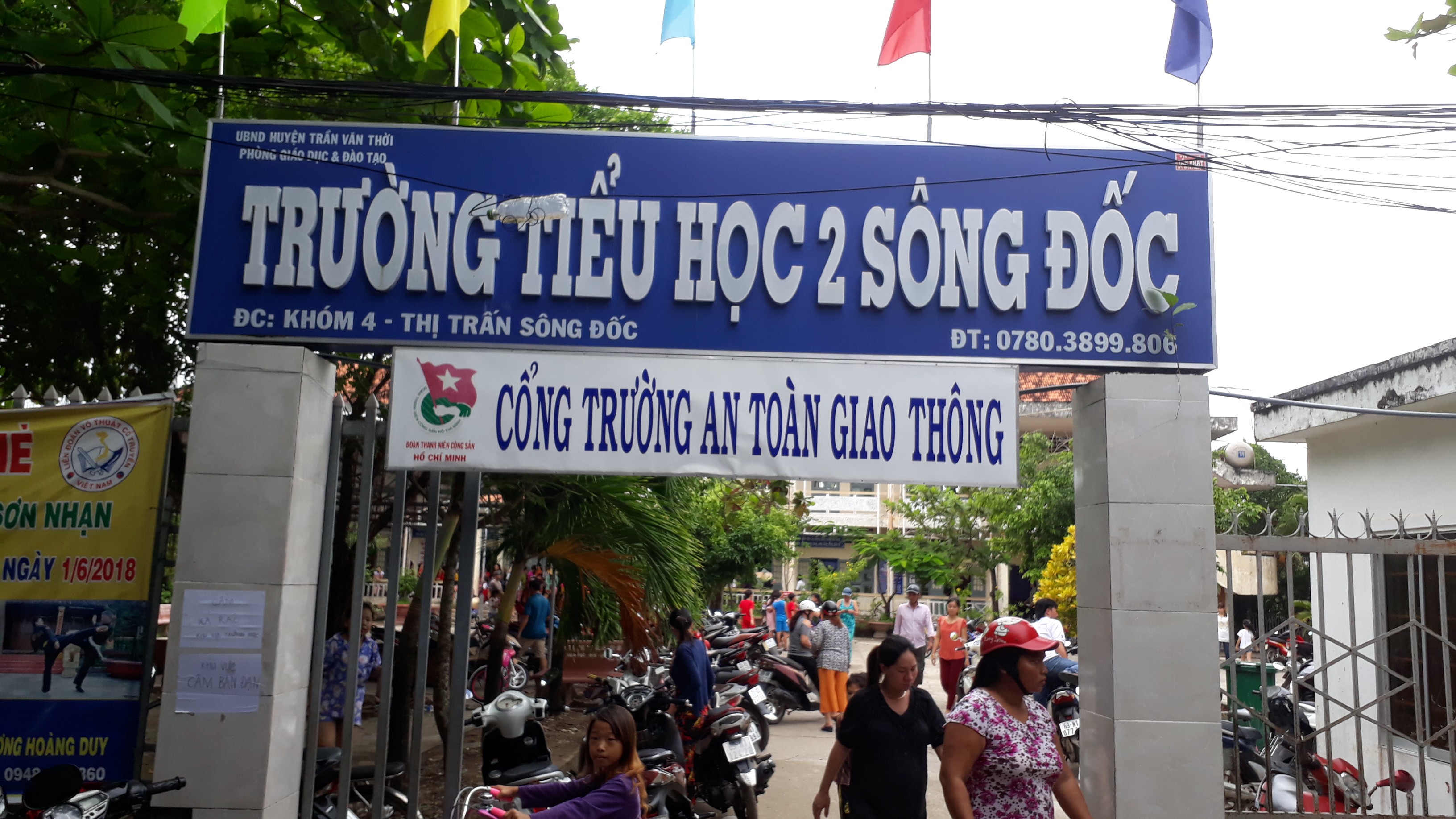 Giáo dục - Kết luận vụ trường vận động xã hội hóa cả phụ huynh diện hộ nghèo, hộ dân tộc