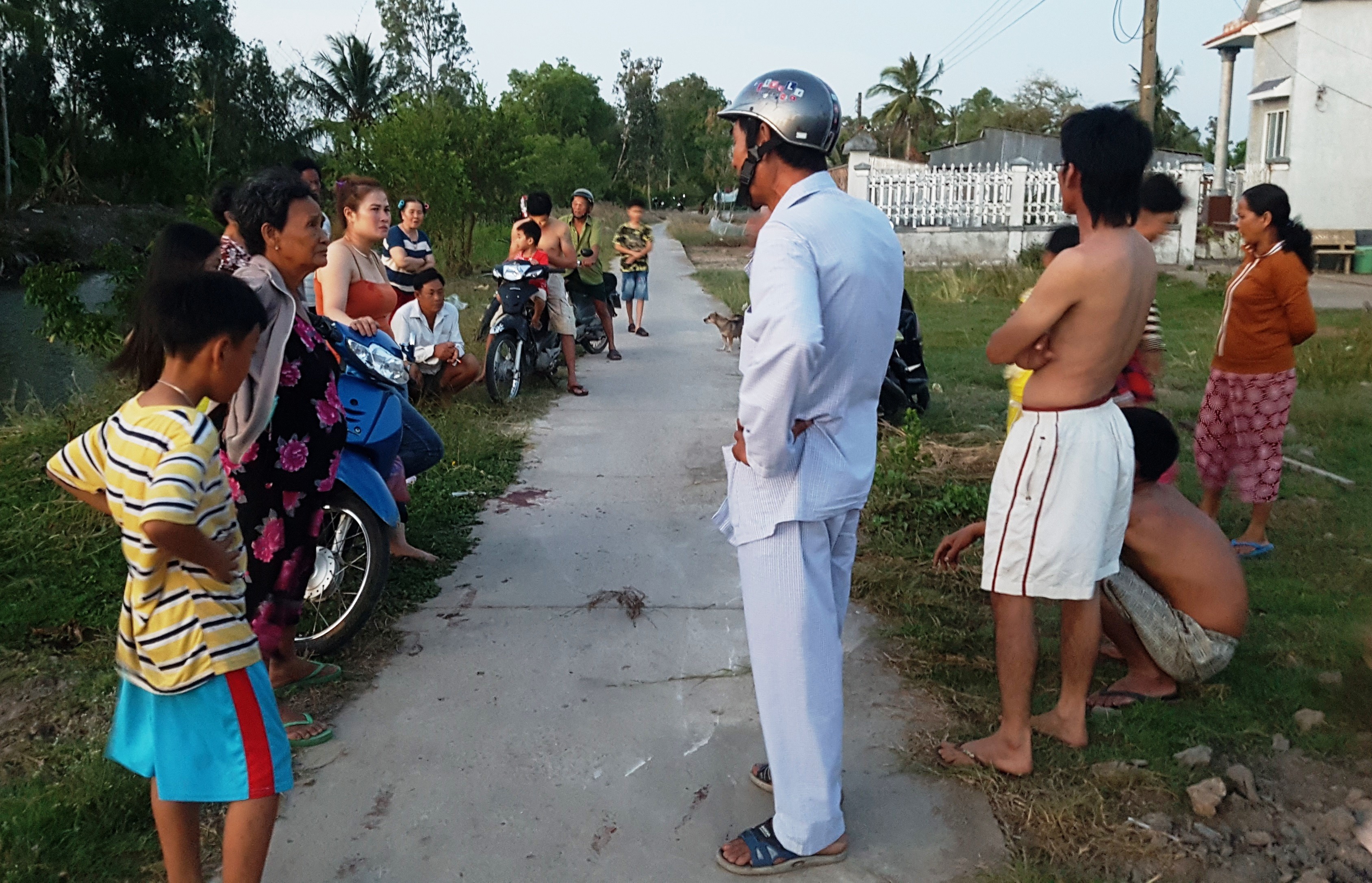 An ninh - Hình sự - Cà Mau: Làm rõ việc nghi vấn người chồng dùng xe tông vợ nhập viện