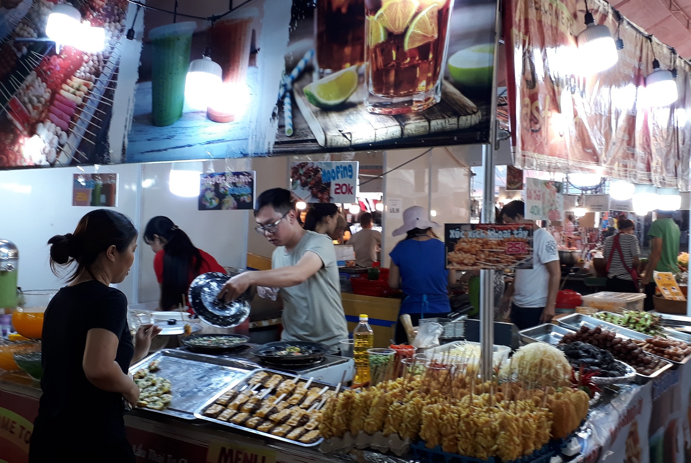 Tin nhanh - Khai mạc Hội chợ Thương mại và Du lịch Cà Mau 2019 (Hình 2).