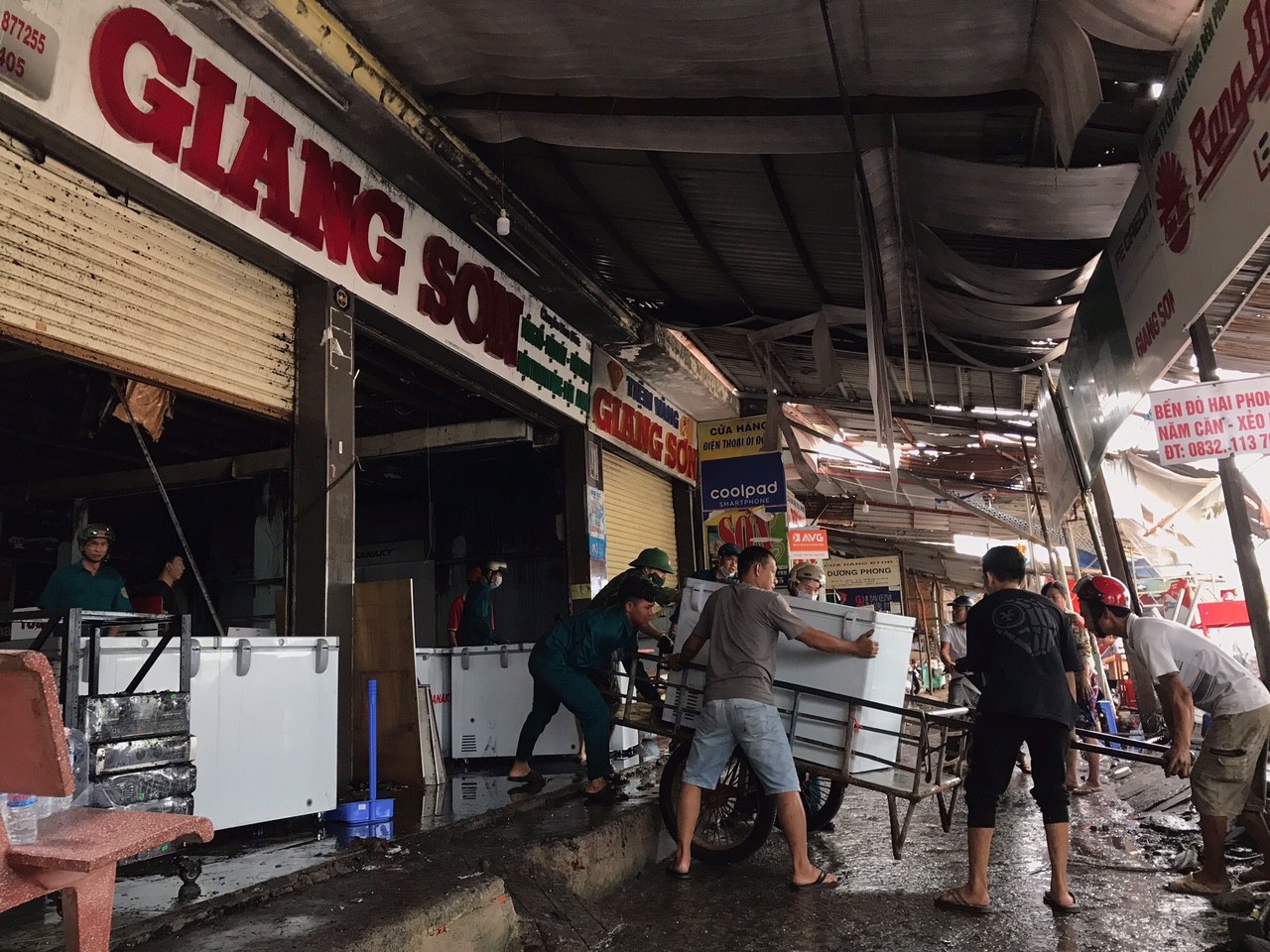 Tin nhanh - Cà Mau: Cháy rụi cơ sở kinh doanh điện máy ở chợ Năm Căn