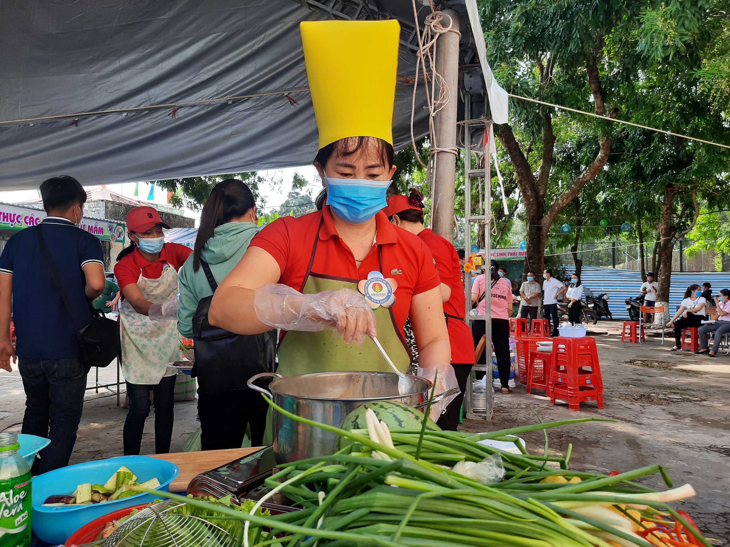 Văn hoá - Chùm ảnh: Sôi nổi hội thi ẩm thực với chủ đề “mắm” (Hình 5).