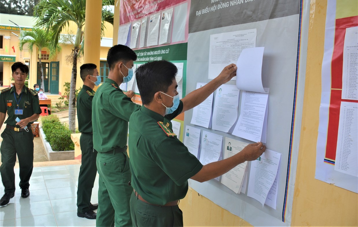 Sự kiện - Cà Mau: Cử tri trên đảo Hòn Khoai, Hòn Chuối đi bầu cử sớm