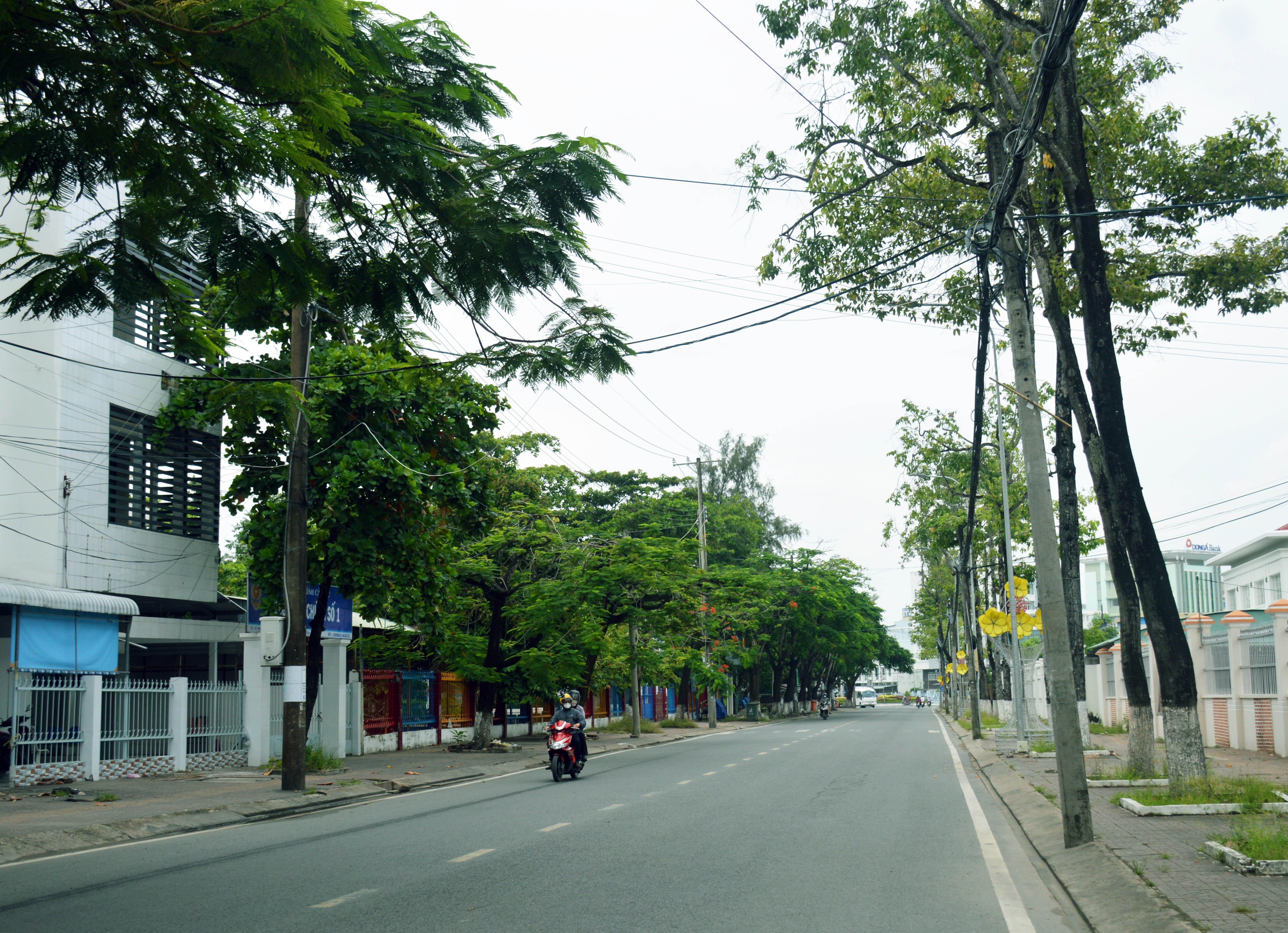 Sự kiện - Người dân Cà Mau trong ngày đầu giãn cách xã hội