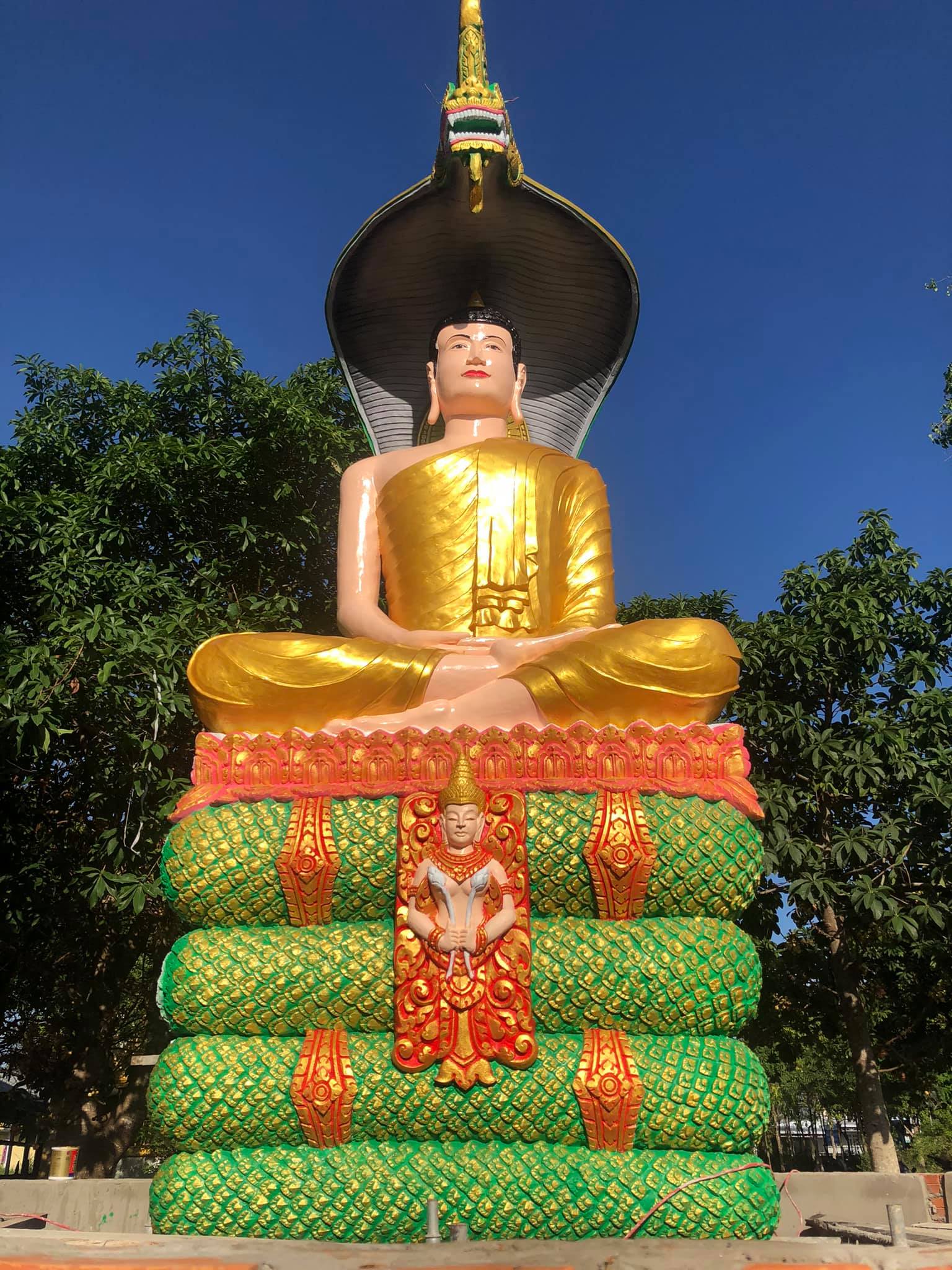 Văn hoá - Hoa văn Khmer qua đôi bàn tay khéo léo của nhà sư trẻ (Hình 2).