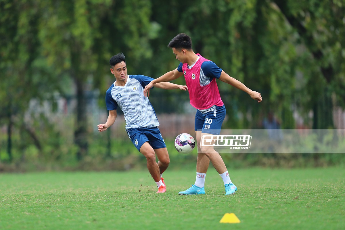 Bóng đá Việt Nam - Giữa đồn đoán đi ở, Quang Hải vẫn tập với Hà Nội FC (Hình 7).