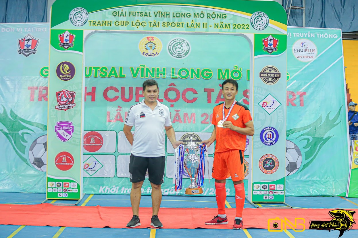 Bóng đá Việt Nam - Giải Futsal Vĩnh Long - Cúp Lộc Tài năm 2022: Hủy diệt ‘dải ngân hà’ Phú Đức Trí, Đạt Vĩnh Tiến lên ngôi thuyết phục (Hình 7).